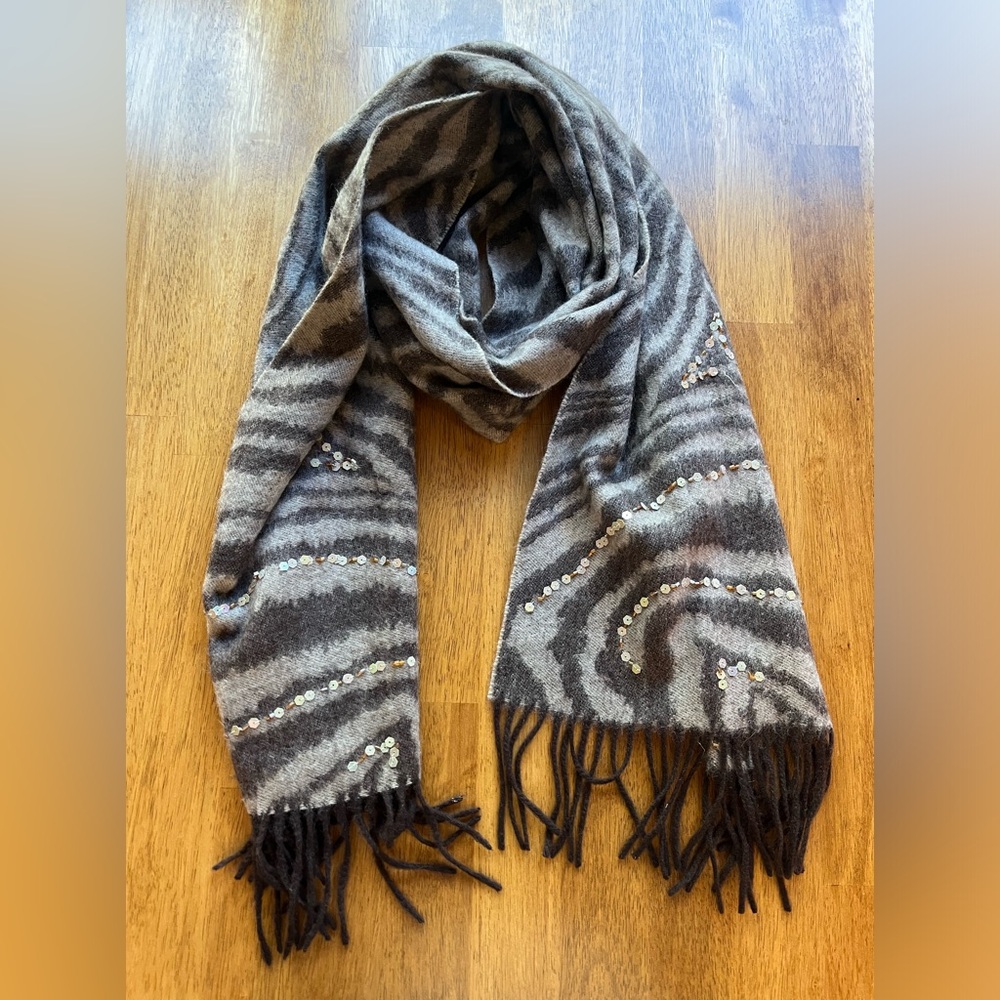Amicale 100% Silk Scarf Black/Ecru Ret